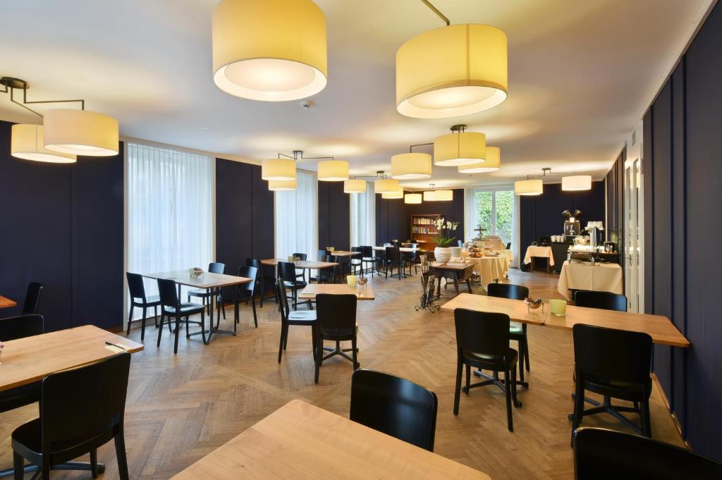 Restaurace v ubytování Hotel im Schlosspark