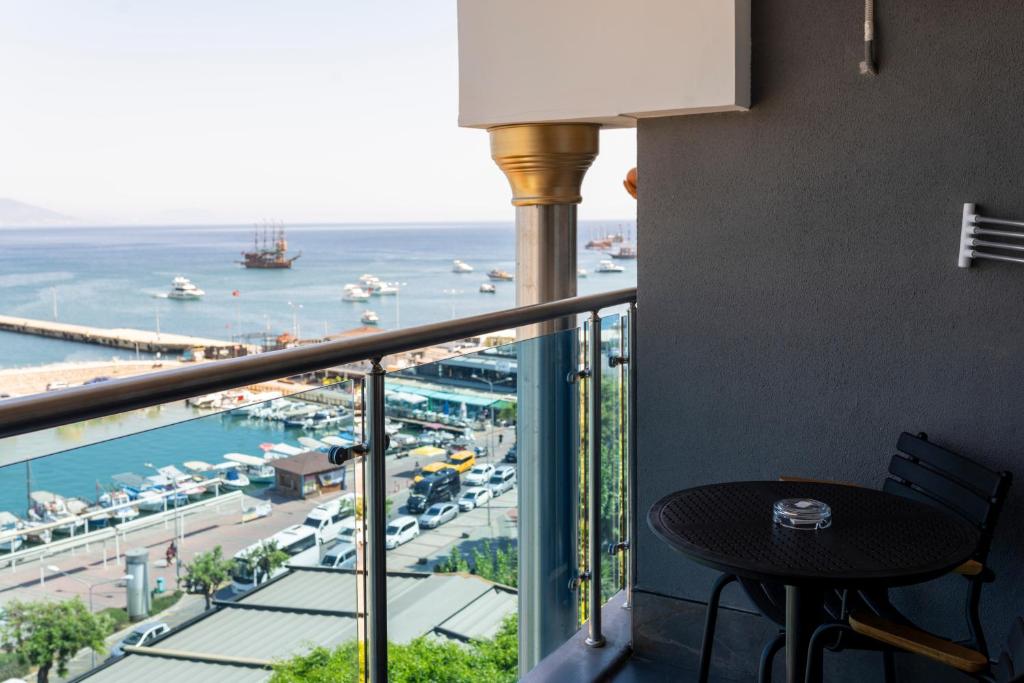 Numa Port Hotel - 13