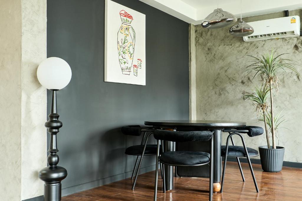 5loft Anti-Hotel, Silom, Bangkok - Resim 37