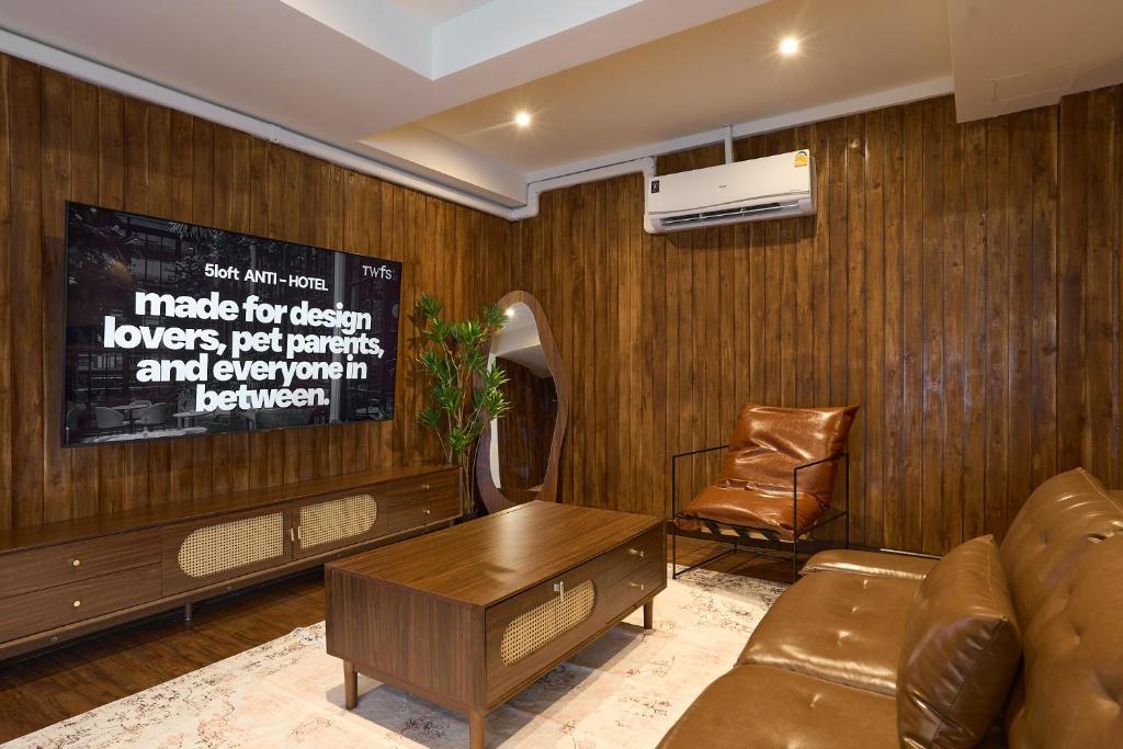 5loft Anti-Hotel, Silom, Bangkok - Resim 15