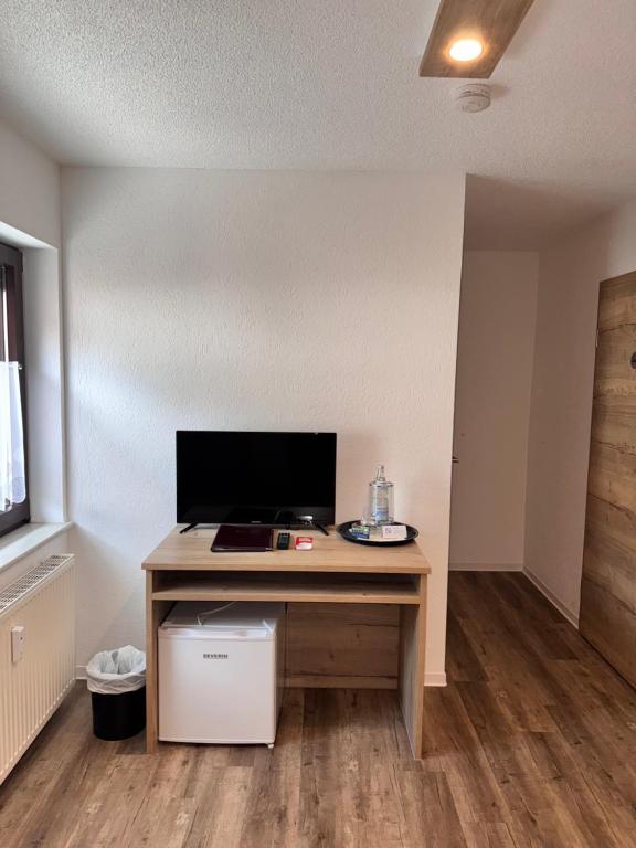 Gasthaus Engel - Single Room With Private Bathroom