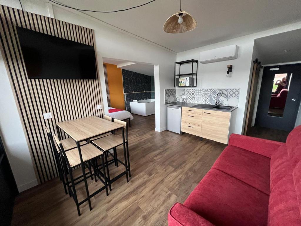 HOTEL RESTAURANT CIRIUS - 一卧室套房