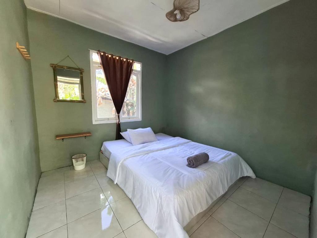 Legend Guesthouse - Double Room With Shared Bathroom