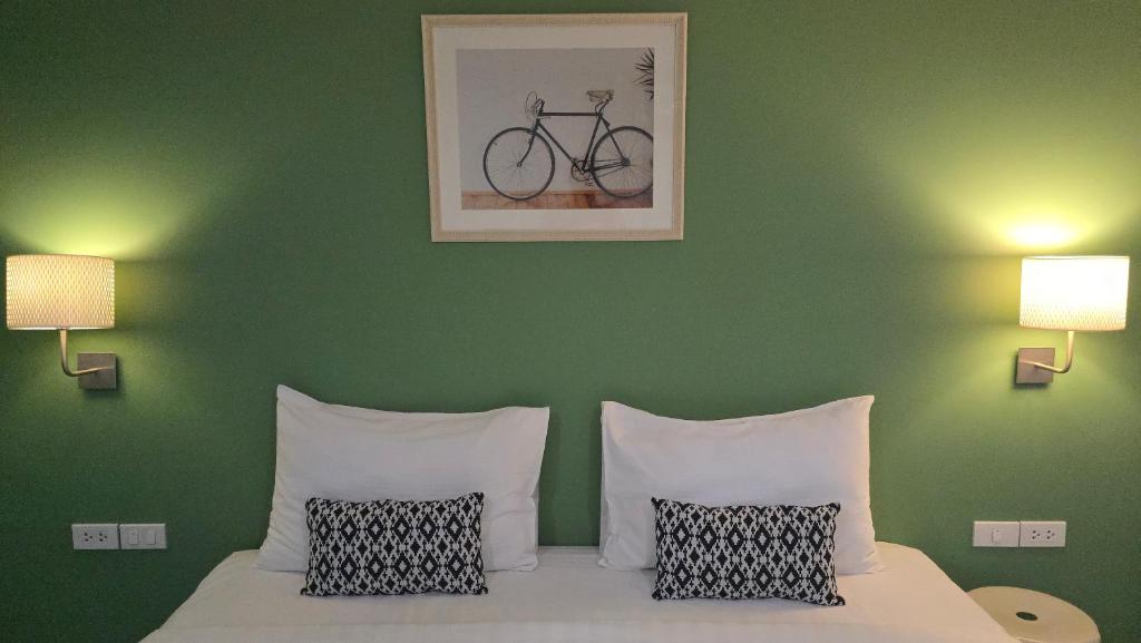 
Deluxe Room No Window - Building 1
