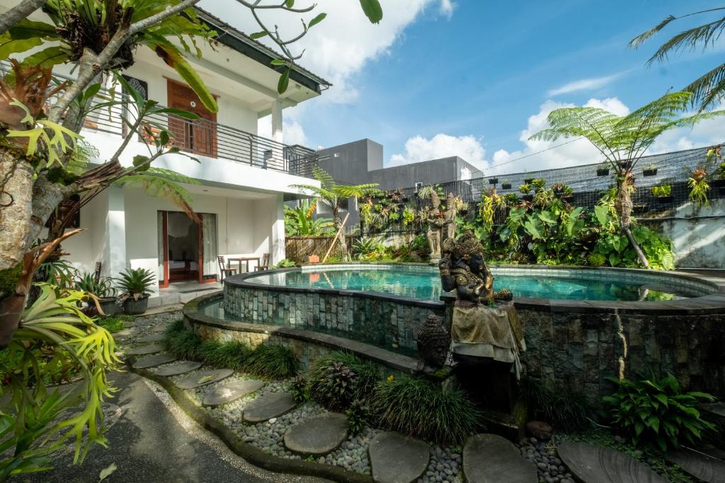 Bazén v ubytování Budha house nebo v jeho okolí