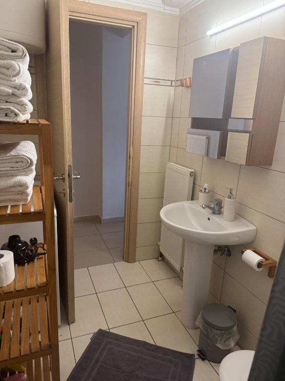 Stelina’s Cosy Loft - Ideal Spot - 16