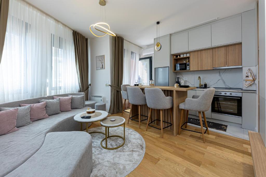 Η κουζίνα ή μικρή κουζίνα στο Balkan Square Gold Dorotea-centar