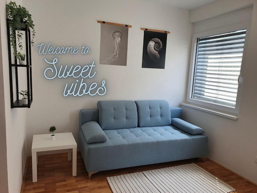 O zonă de relaxare la Sweet Vibes Studio at Šiška district, with Parking