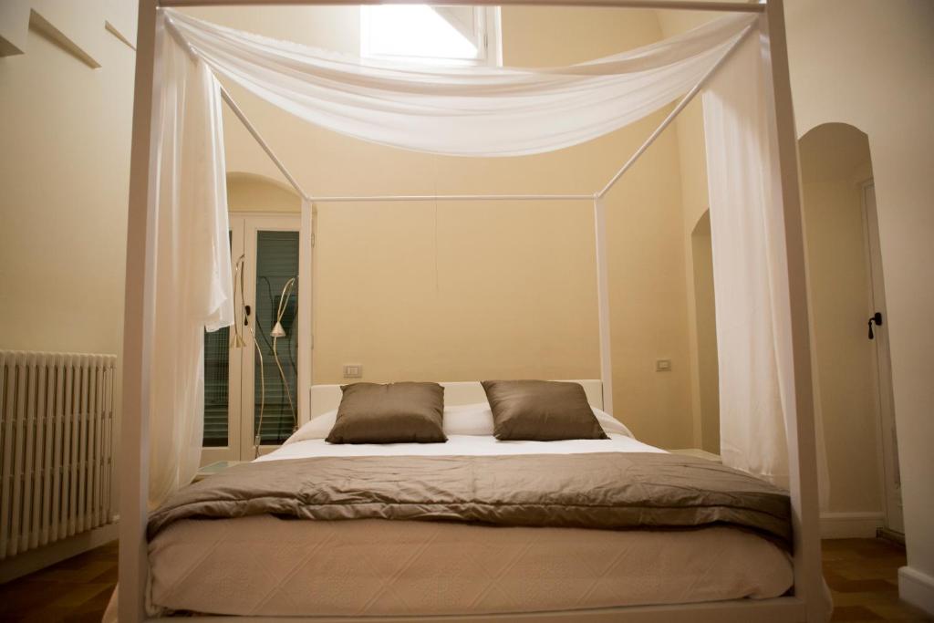 La Corte Dei Cavalieri - 10