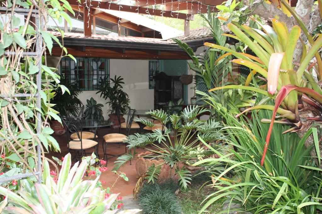 Zahrada ubytování Tierra Magica B&B and Art Studio
