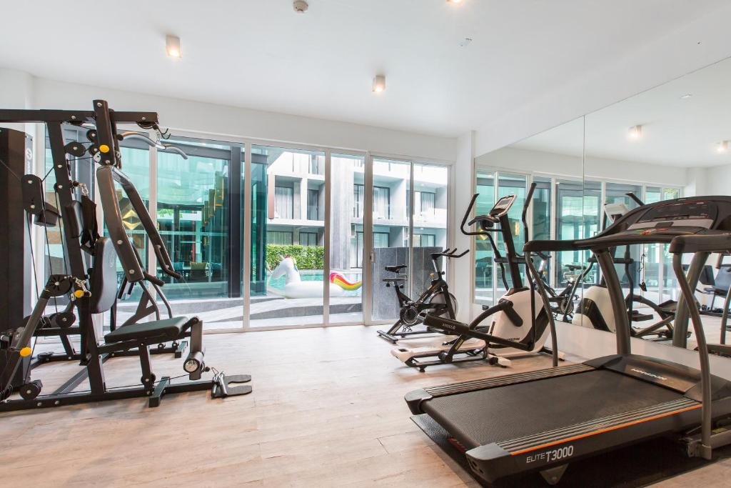 Fitness centrum a/nebo fitness zařízení v ubytování Maya Phuket Airport Hotel-Naiyang Beach
