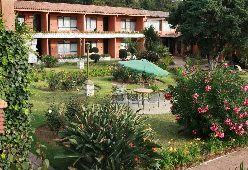 Zahrada ubytování Hotel Pie de la Sierra