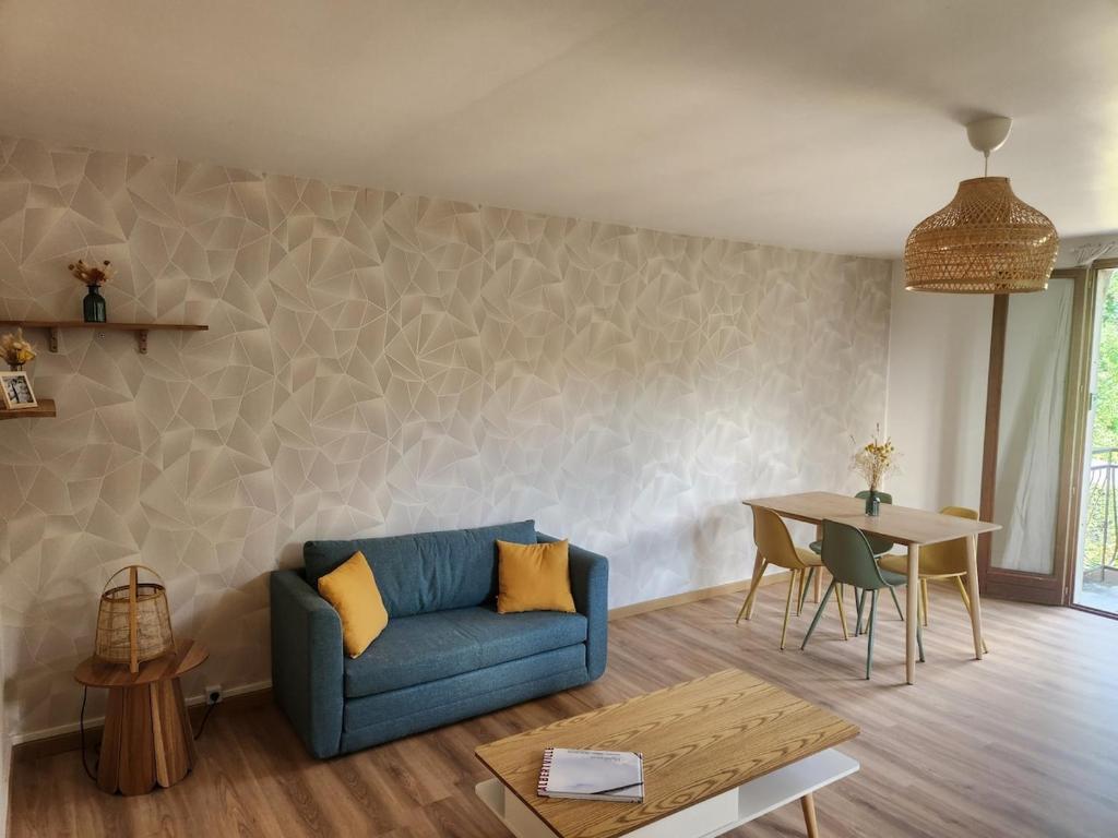 Χώρος καθιστικού στο New - 50 m2 cocoon between lakes and mountains