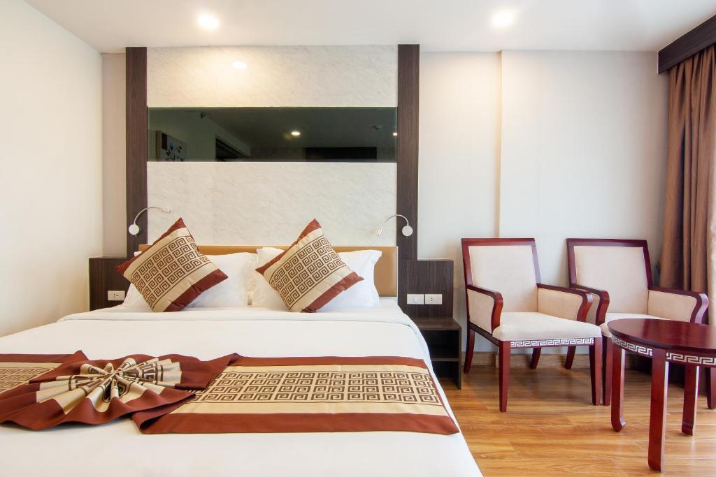 Golden Jomtien Beach Hotel - Resim 8