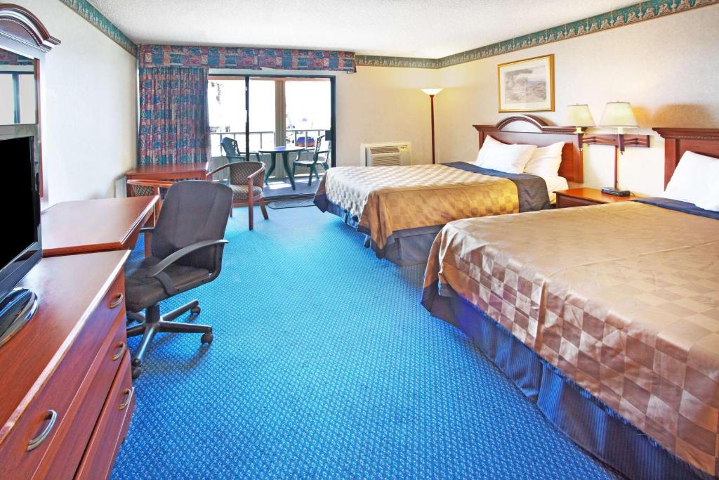 Travelodge by Wyndham Ocean Front - 2つのクイーンベッドを備えたクイーンルーム - 障害アクセス/禁煙