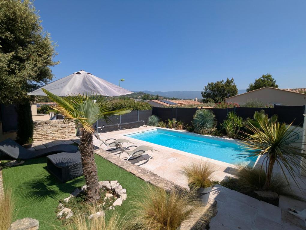 Bazén v ubytování Gîte Le Bosquet - Au cœur du Luberon nebo v jeho okolí