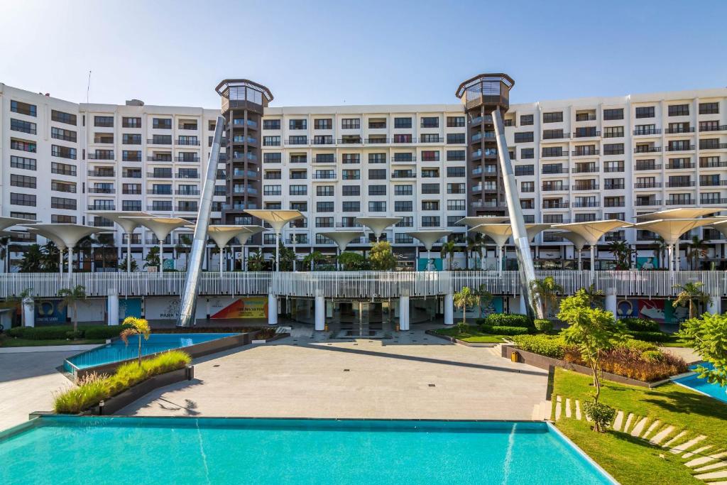 Bazén v ubytování Porto New Cairo Luxury Serviced Apartments nebo v jeho okolí