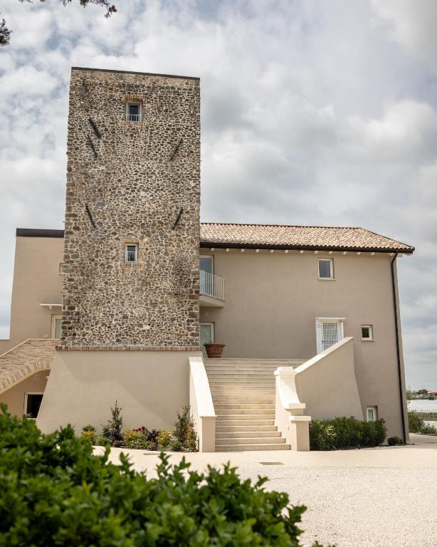 Il Casale degli Ulivi - Agriturismo - TENIMENTI LEONE