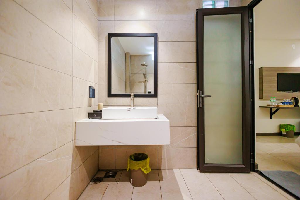 Tina 5 hotel - Habitación Cuádruple Estándar