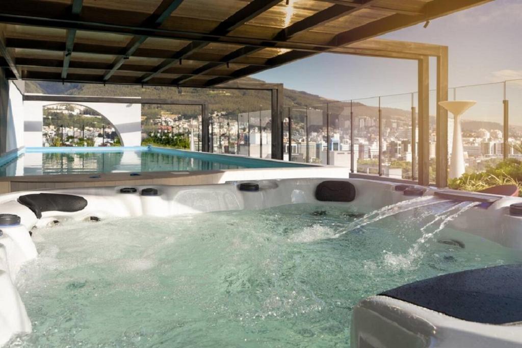 Swimmingpoolen hos eller tæt på Suite Ejecutiva con Vista Panorámica Piscina La Carolina