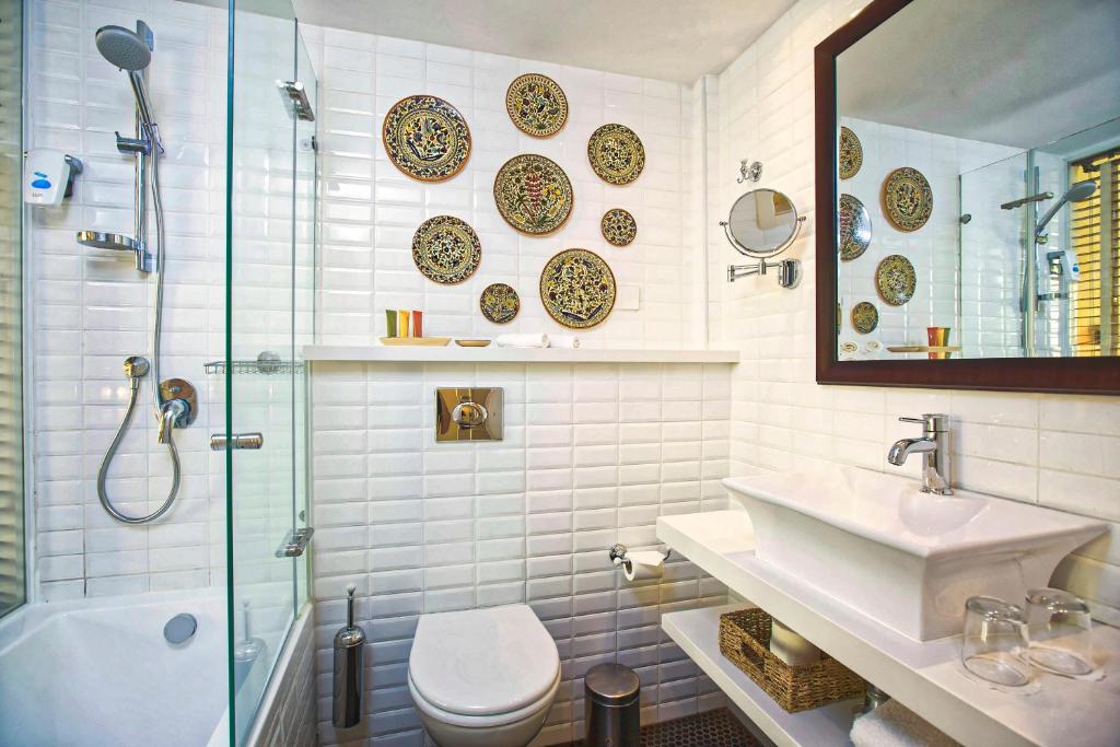Koupelna v ubytování Arthur Hotel - an Atlas Boutique Hotel