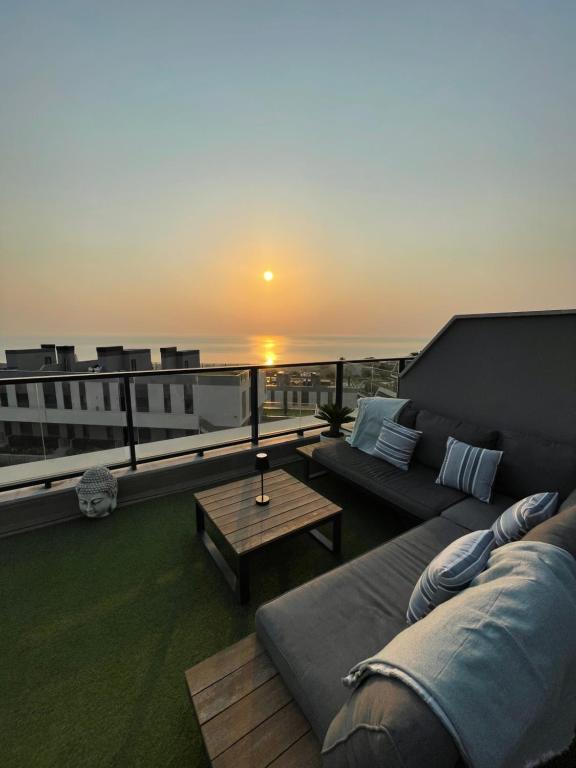 Posezení v ubytování Iconic Alluba Alicante luxury bay