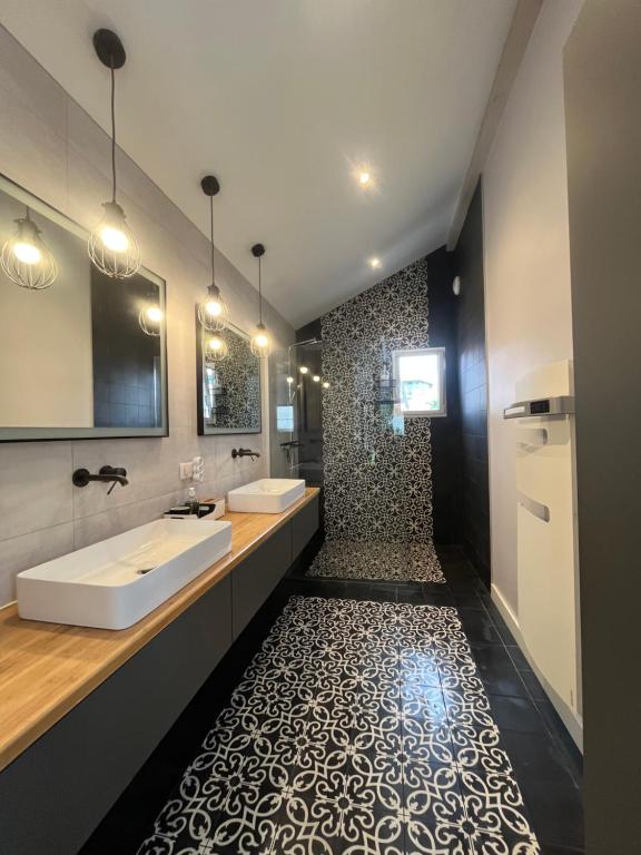 Afbeelding uit fotogalerij van Villa des Loriots in Anglet