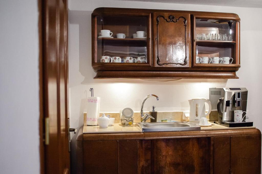 Kuchnia lub aneks kuchenny w obiekcie Apartamenty Batur