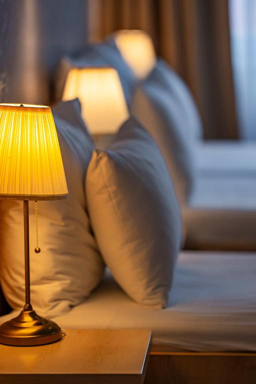 Charles Central - Resim 25