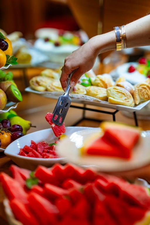 Charles Central - Resim 26