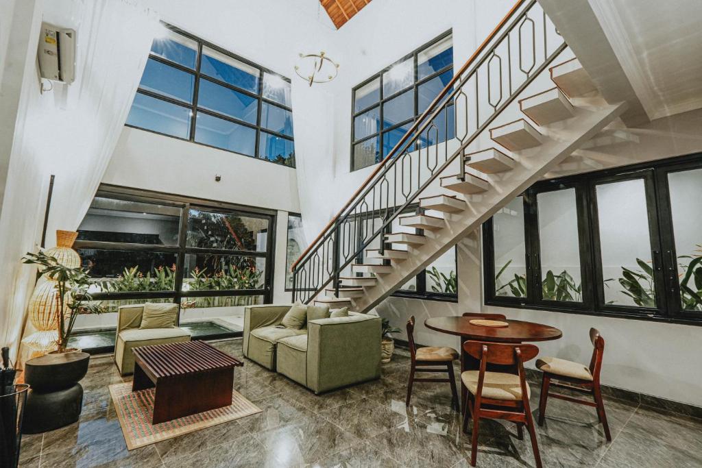 Et opholdsområde på Villa Dayana Canggu