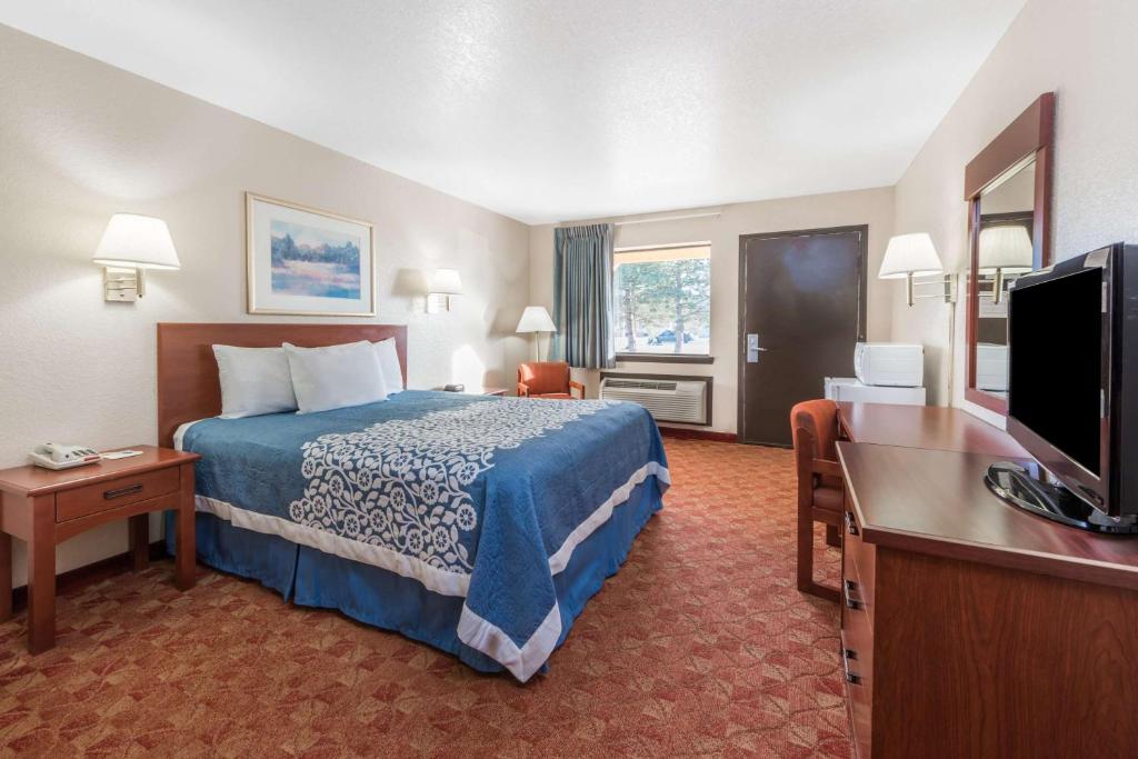 Days Inn by Wyndham Russell - Camera Queen - Non Fumatori