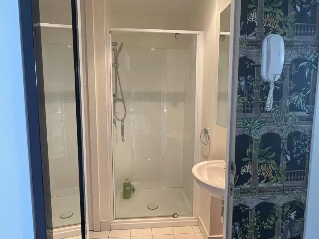 auckland 2 bedrooms gym wifi parking 180 degree harbor sea view 1204 - Resim 3