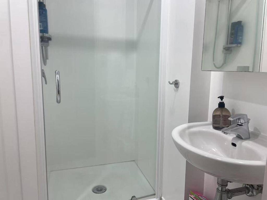 auckland 2 bedrooms gym wifi parking 180 degree harbor sea view 1204 - Resim 21