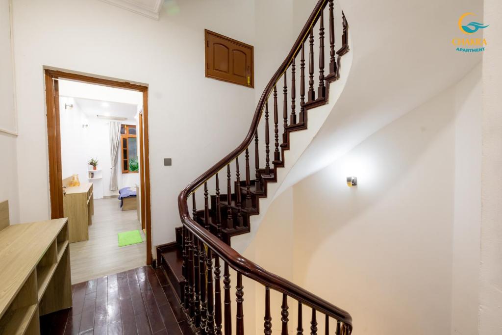 Afbeelding uit fotogalerij van TV-Netflix STU 302 Near Uncle Ho's Mausoleum in Hanoi