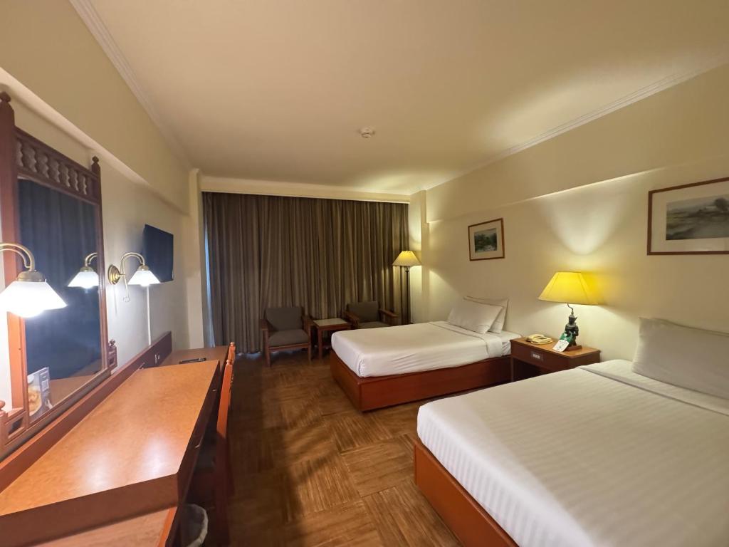 Bangkok Palace Hotel - Resim 11