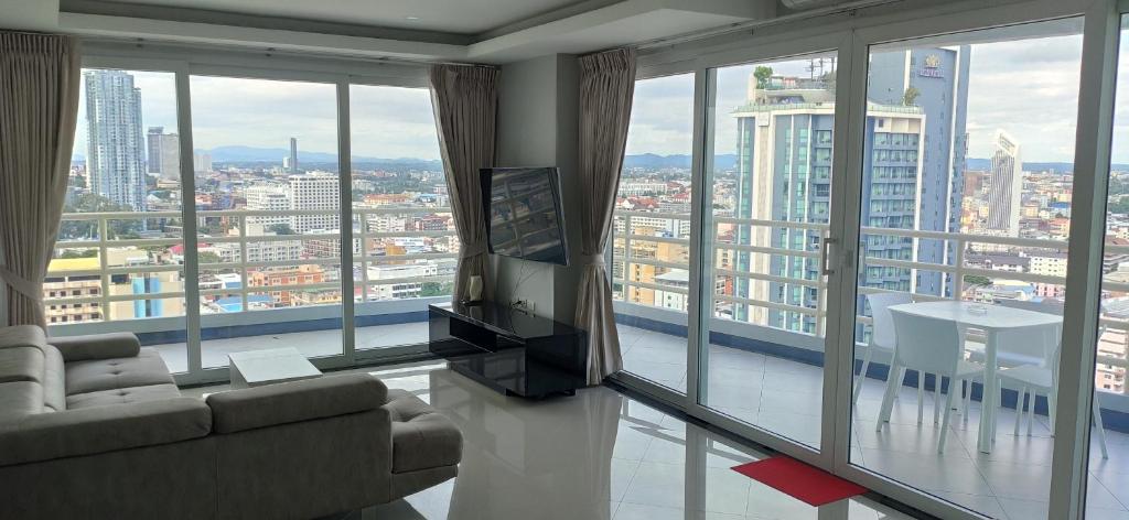 Pattaya Beach View Talay 6 by AEGEAN Suite Condo - Resim 32