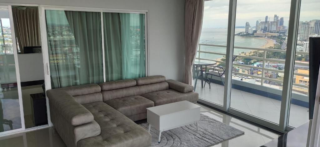 Pattaya Beach View Talay 6 by AEGEAN Suite Condo - Resim 35