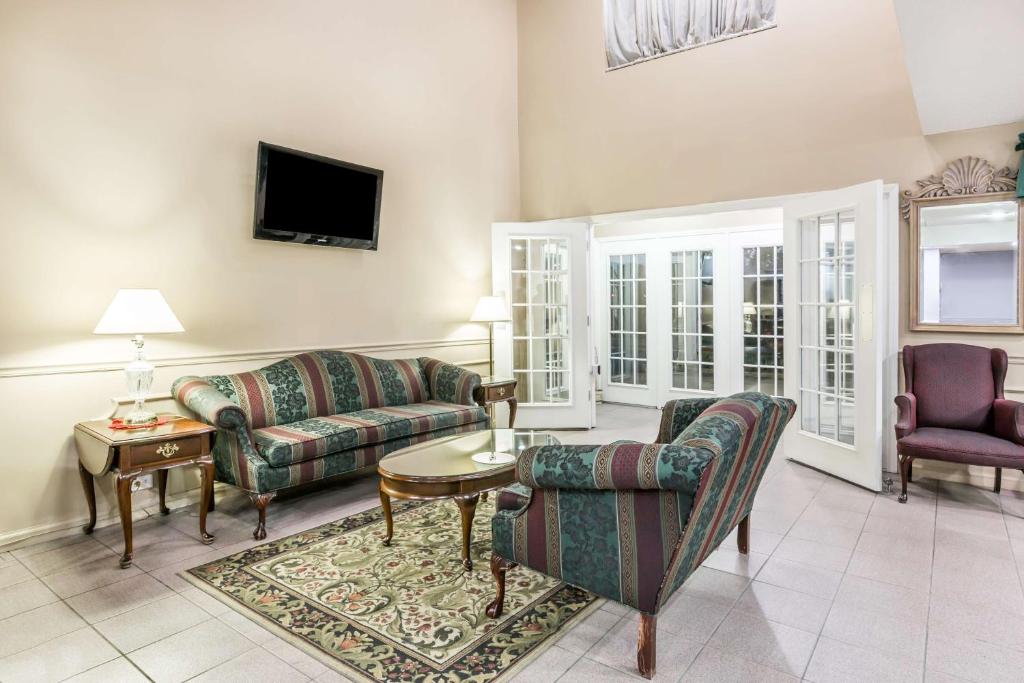 Super 8 by Wyndham Clinton TN - Habitación Doble - No Fumadores
