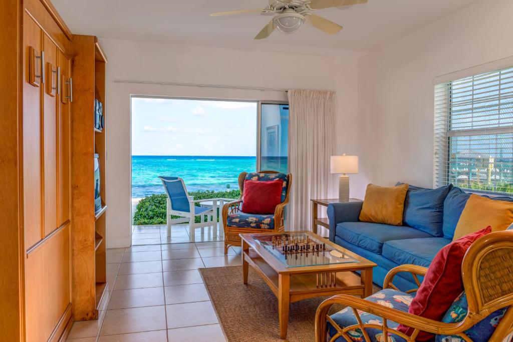 Istumisnurk majutusasutuses Wyndham Reef Resort, Grand Cayman