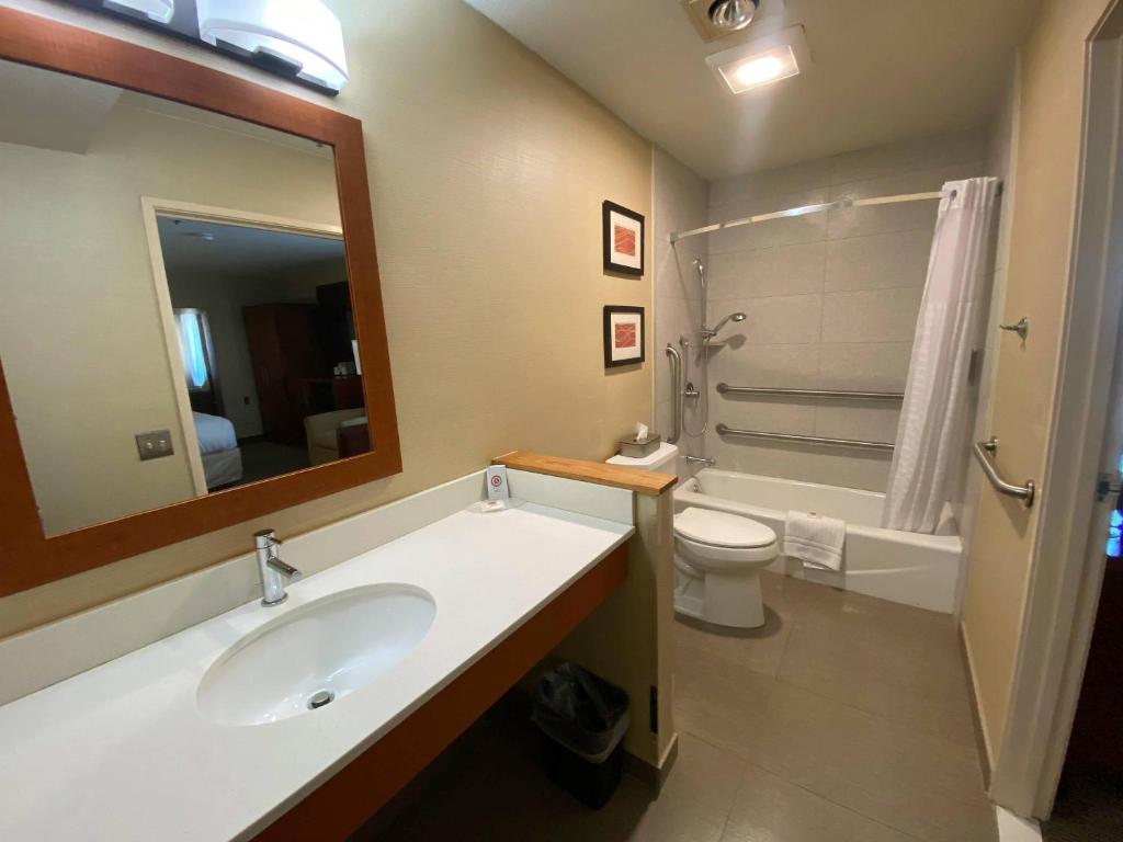 Comfort Inn Rutland - Killington photo