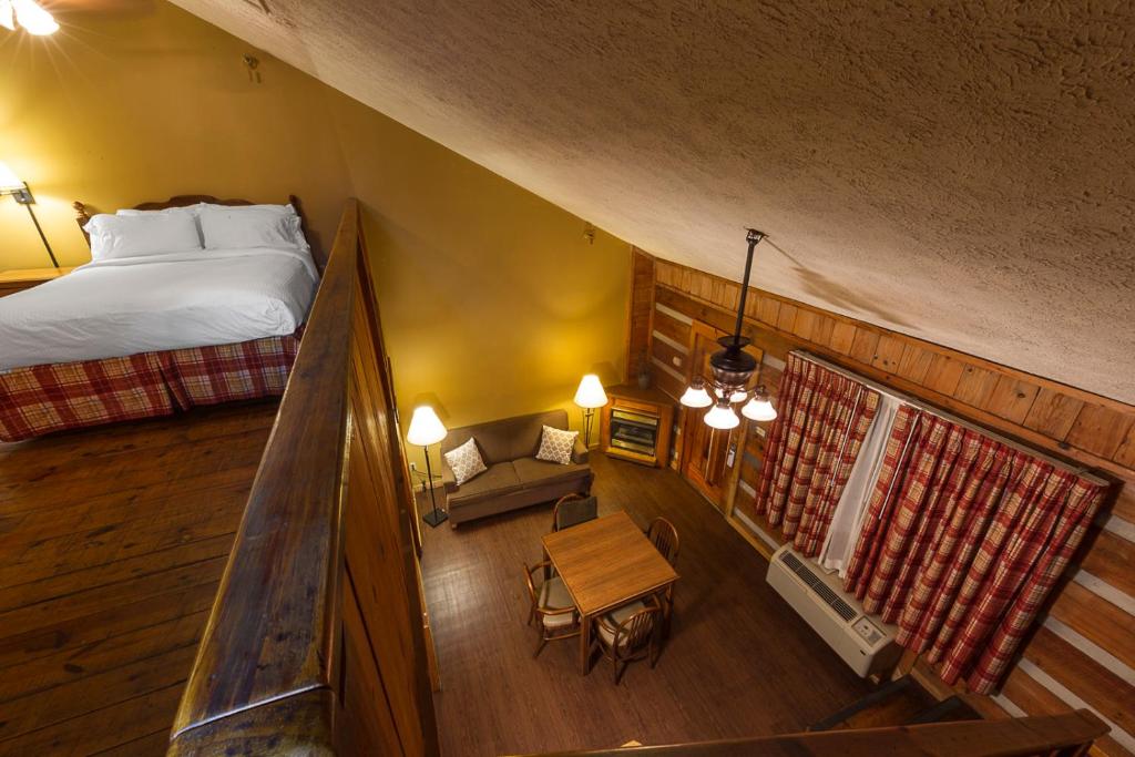 Timbers Lodge - 