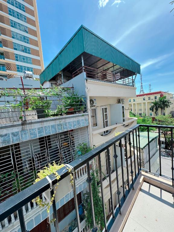 Cindy Westlake Apartments