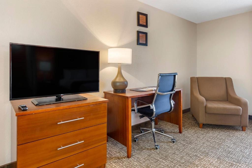 Comfort Inn Greensboro - Kernersville - Suite Lit King-Size - Non-Fumeurs