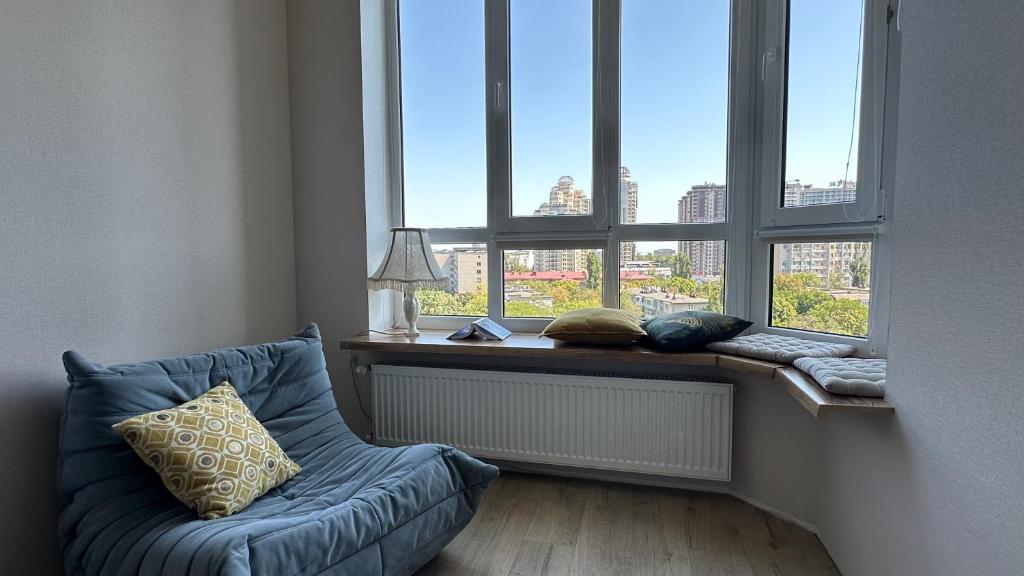 O zonă de relaxare la Sunny Apartment