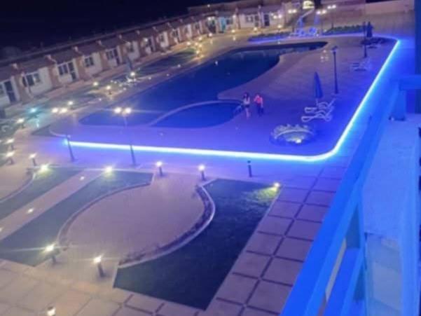 Πισίνα στο ή κοντά στο Studio FOR RENT IN ELWAZRA EREA BEFOR EL GOUNA 5 MINUTES ONE BEDROOM