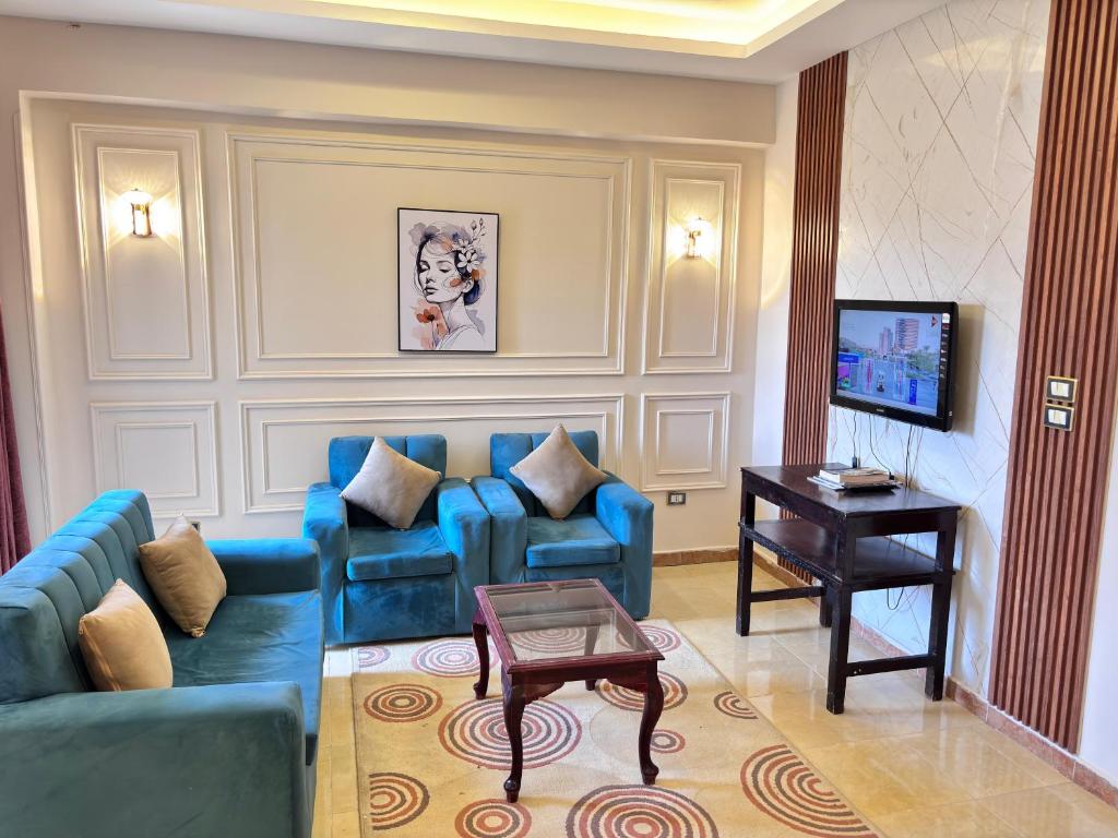 Full Moon House - 14