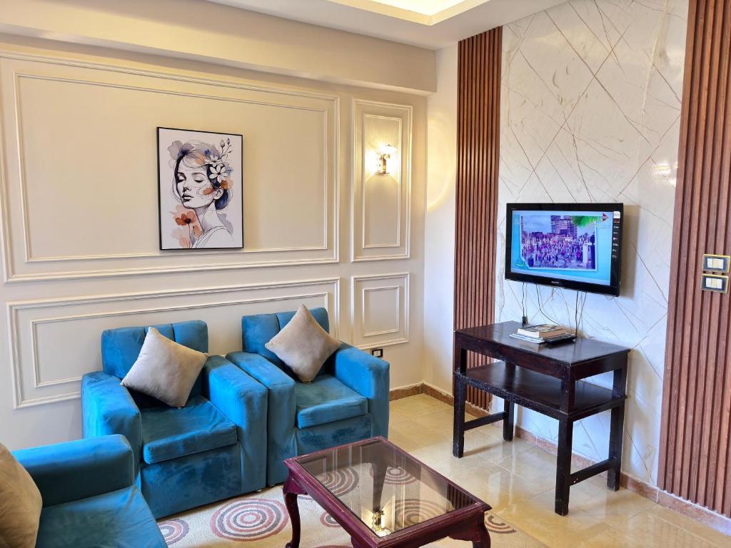 Full Moon House - 15