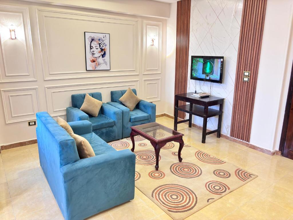 Full Moon House - 17