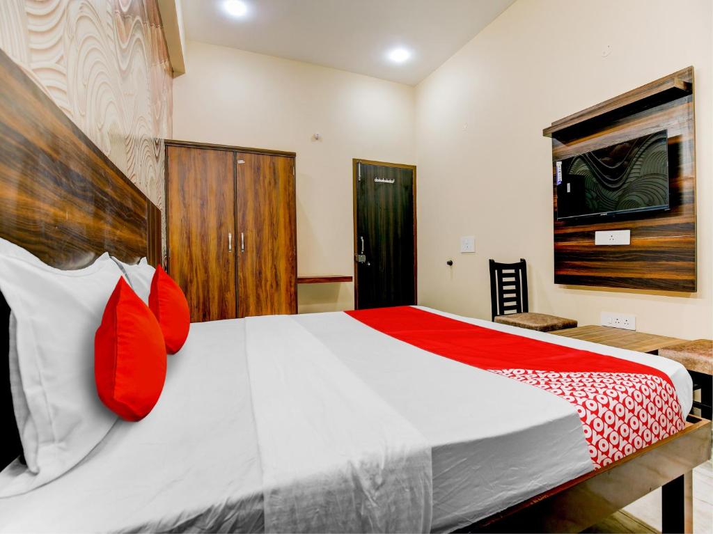 Μια τηλεόραση ή/και κέντρο ψυχαγωγίας στο Hotel O GG RESIDENCY